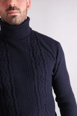 maglione uomo lana blu dolcevita con collo alto